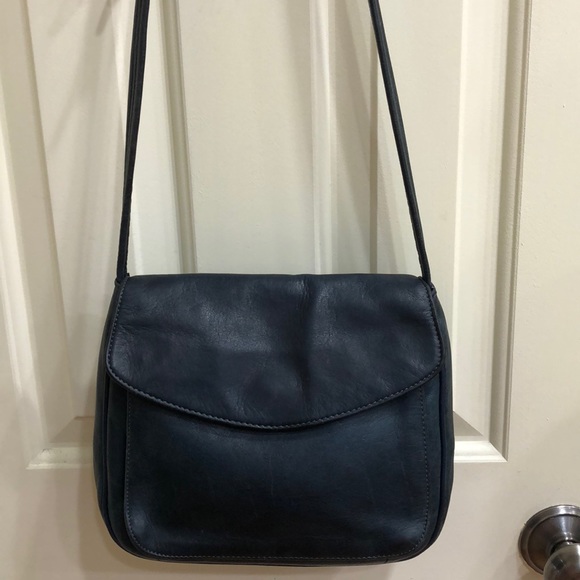 Tignanello Handbags - Vintage Tignanello leather blue purse/